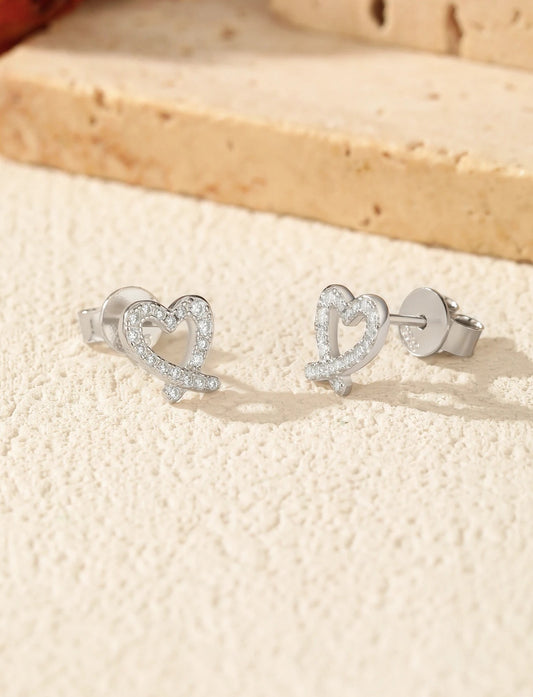 Cercei Moissanite D Color – Inima Asimetrica